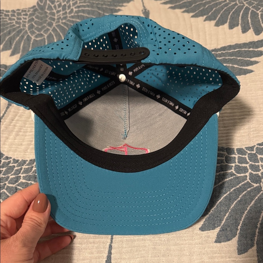 Pins & Aces hat - Picture 3 of 3